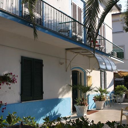 Hotel Ornella リド・ディ・カマイオーレ エクステリア 写真